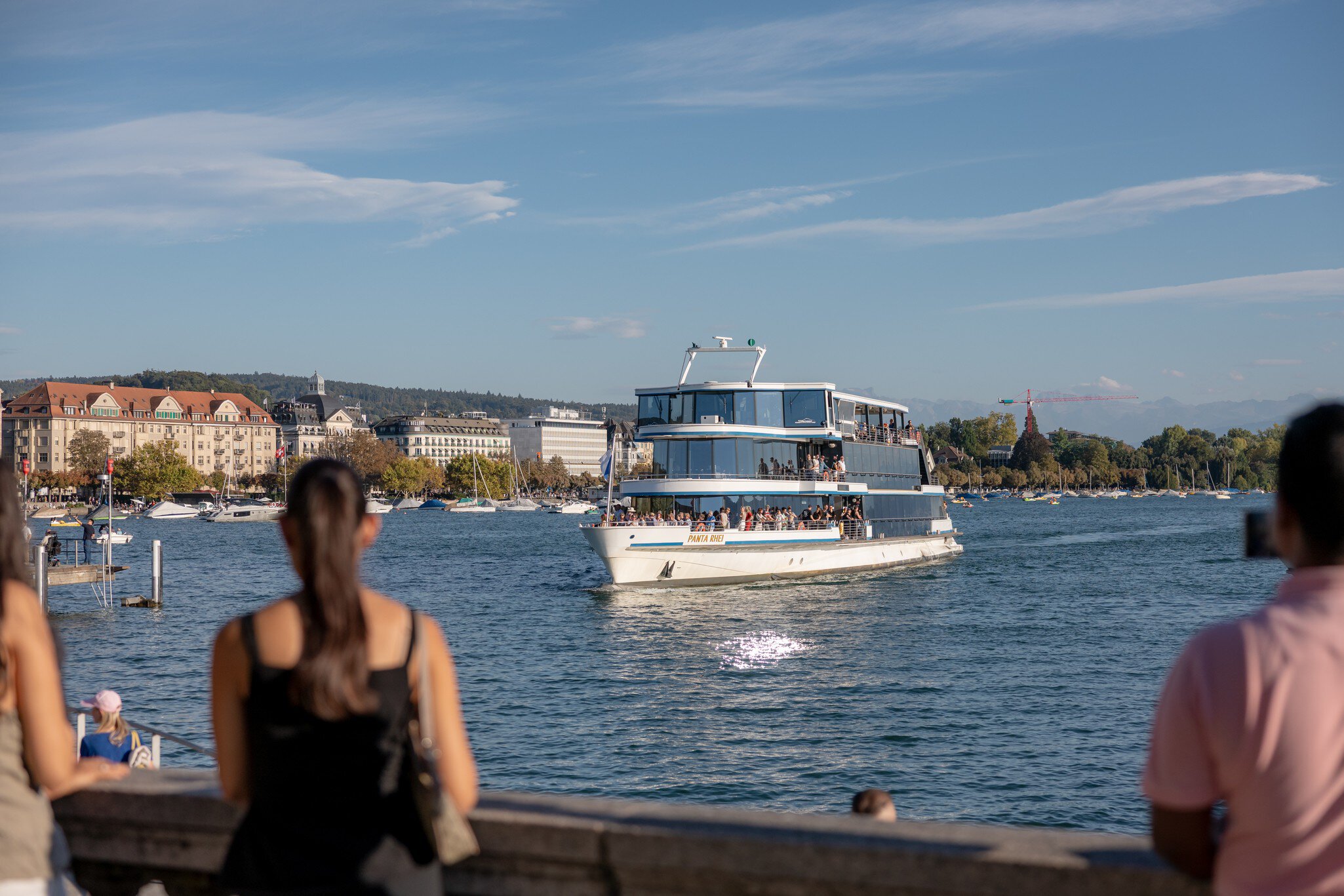 Bürkliterrasse – Zurich's Front Row Seat by the Lake 