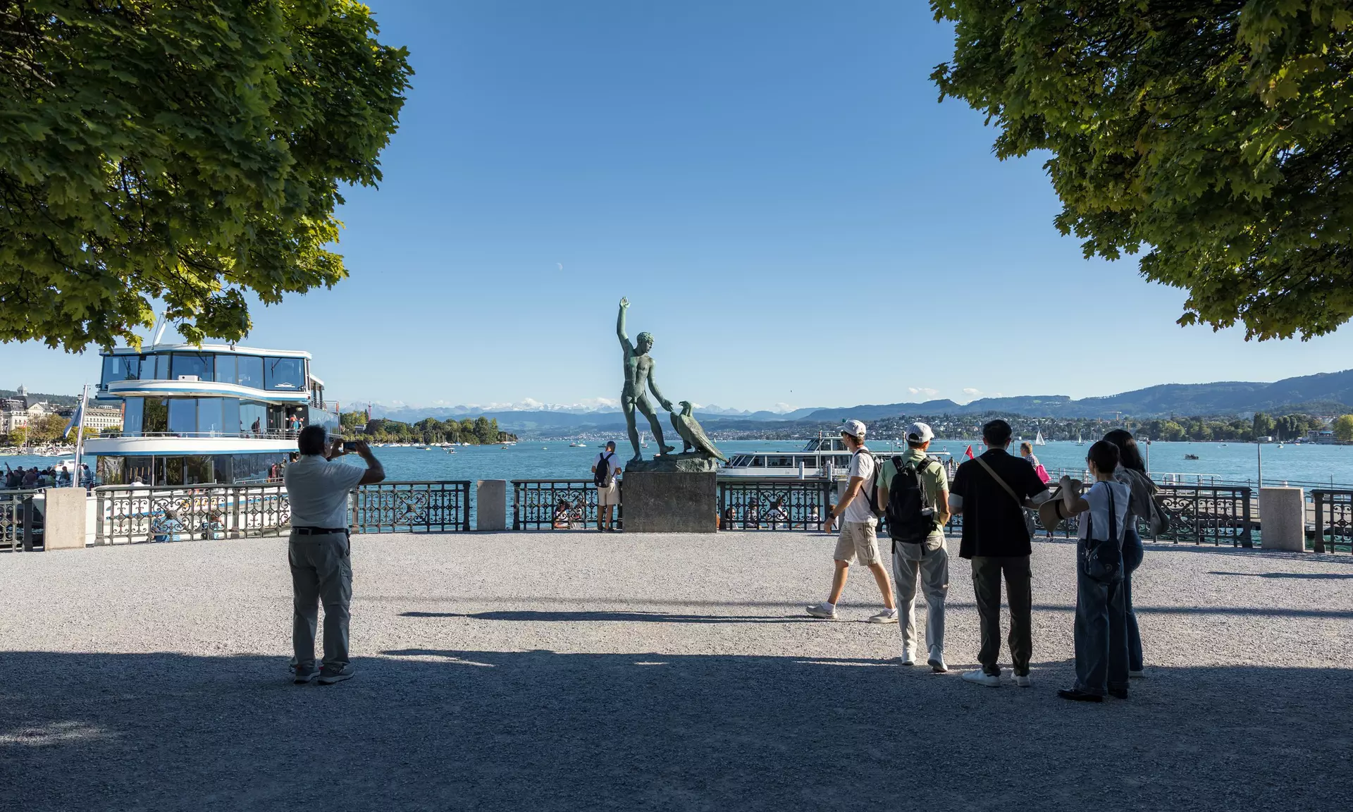 Bürkliterrasse – Zurich's Front Row Seat by the Lake | zuerich.com