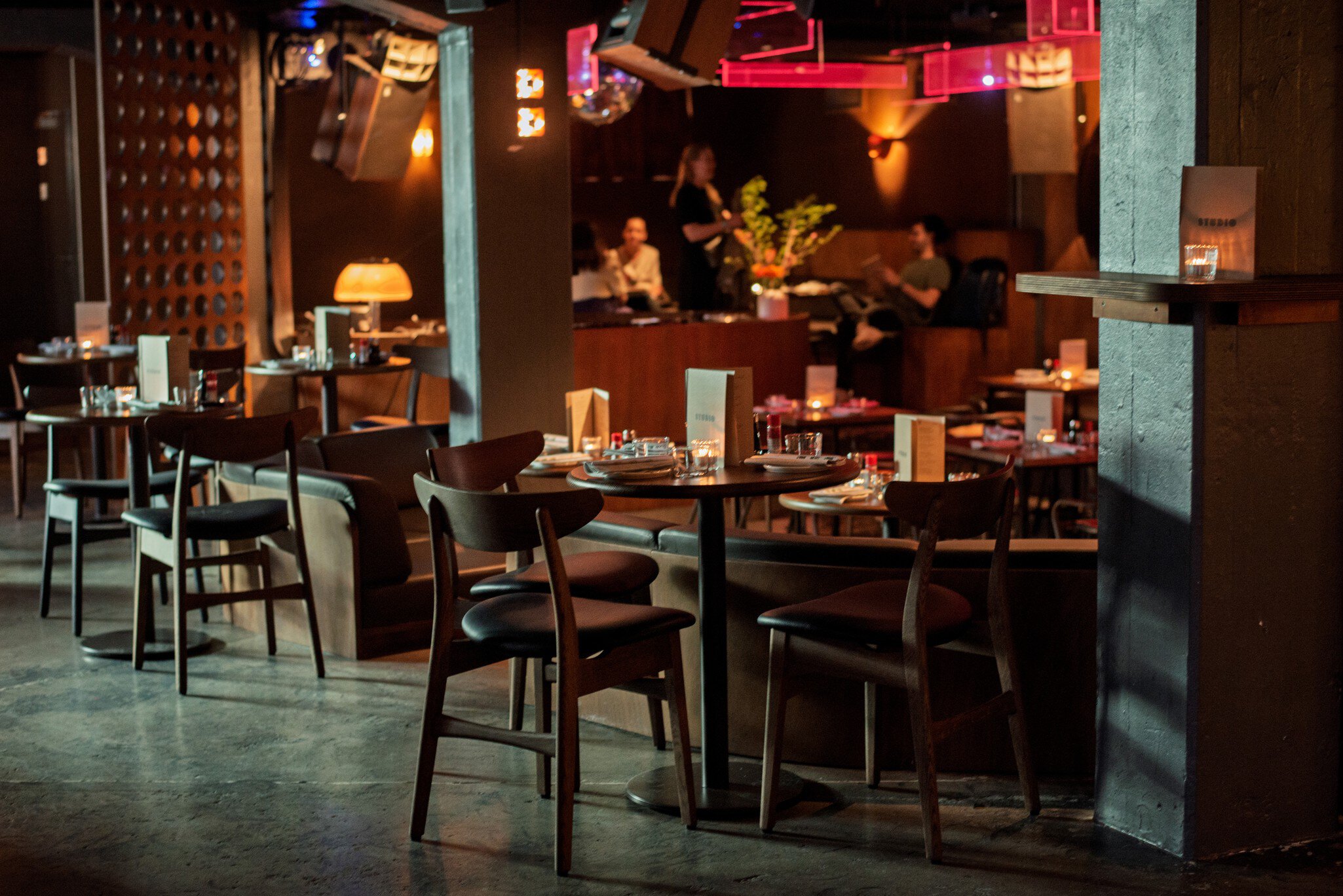 Studio Restaurant, Bar & Club