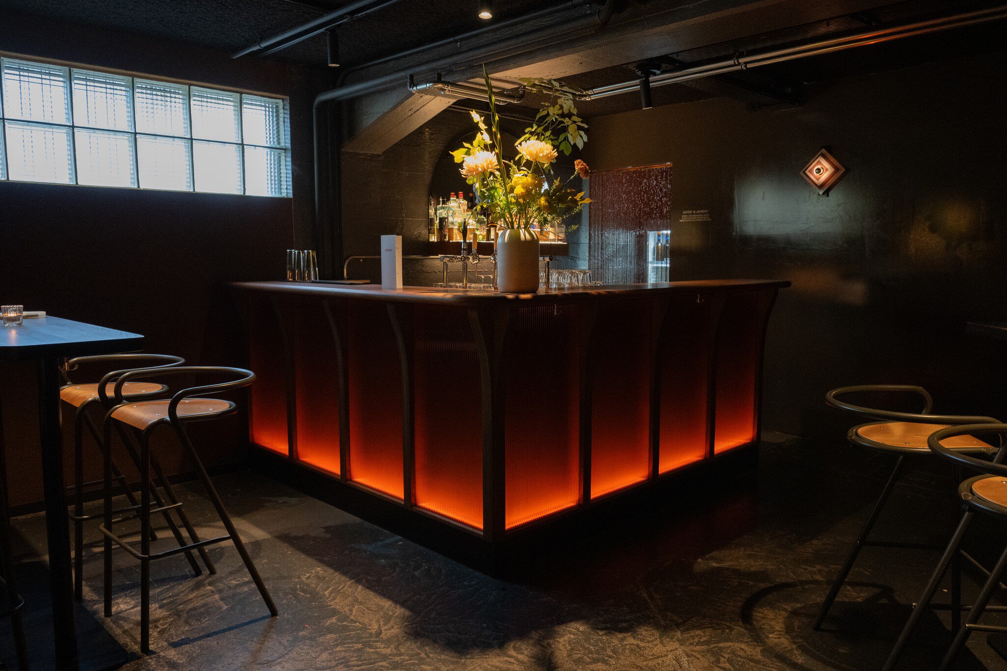 Studio Restaurant, Bar & Club